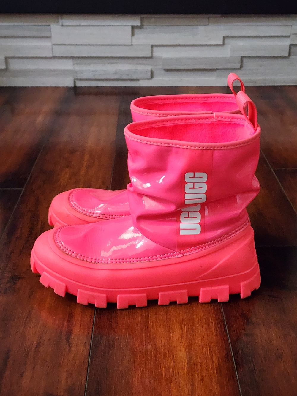 UGG Classic Brellah Mini Waterproof Rain Boots Neon Pink Women's US 4